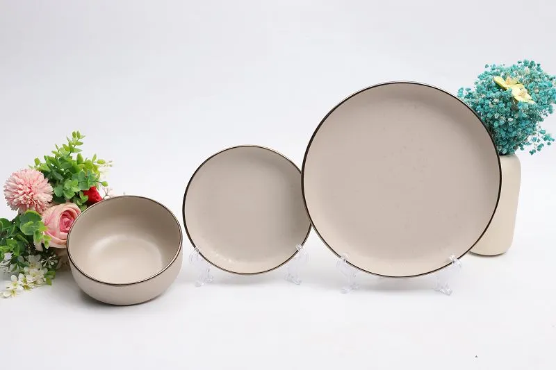 Klasická súprava jedálenského náčinia z Yellowstone